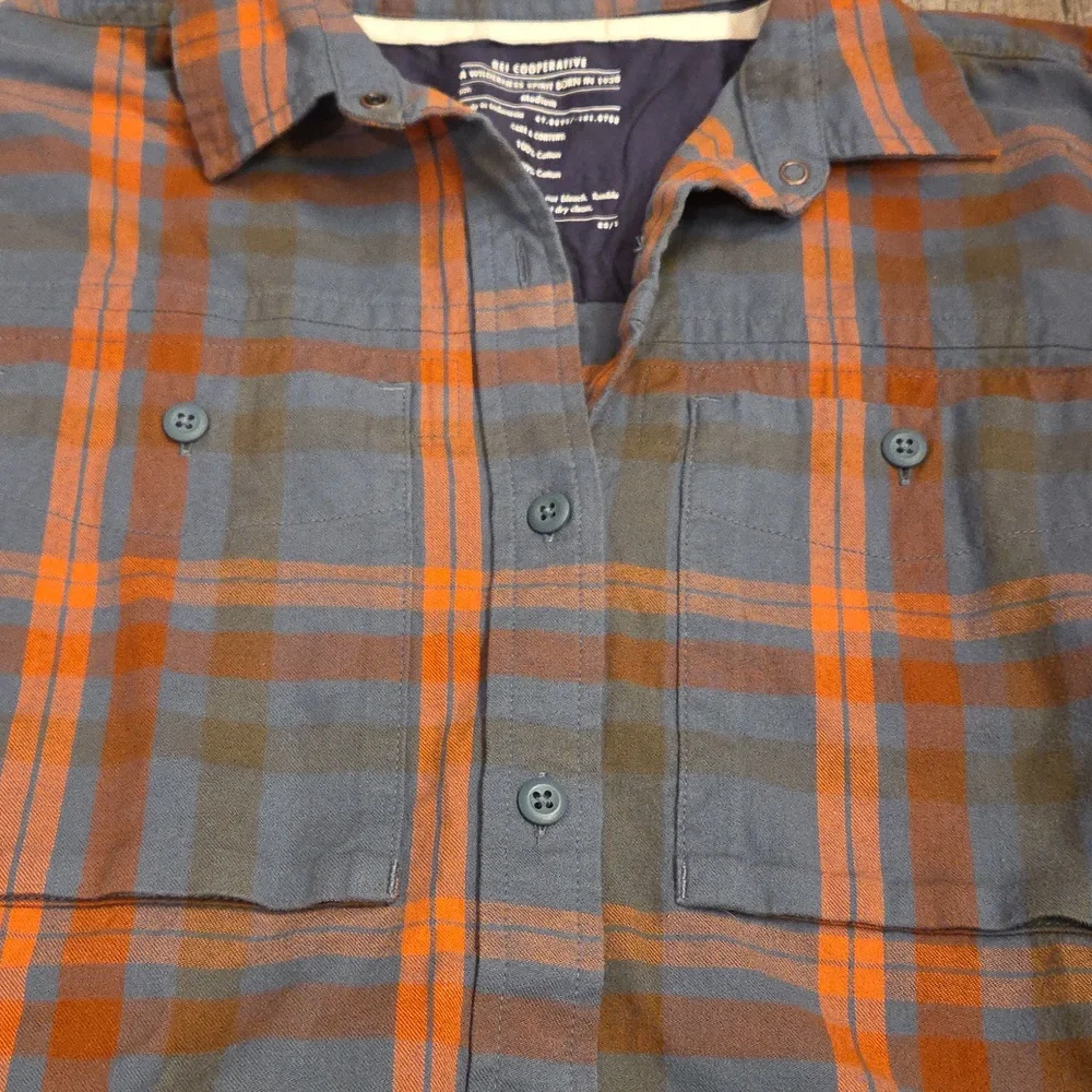 100% Cotton REI Button Diwn - Picture 4 of 5
